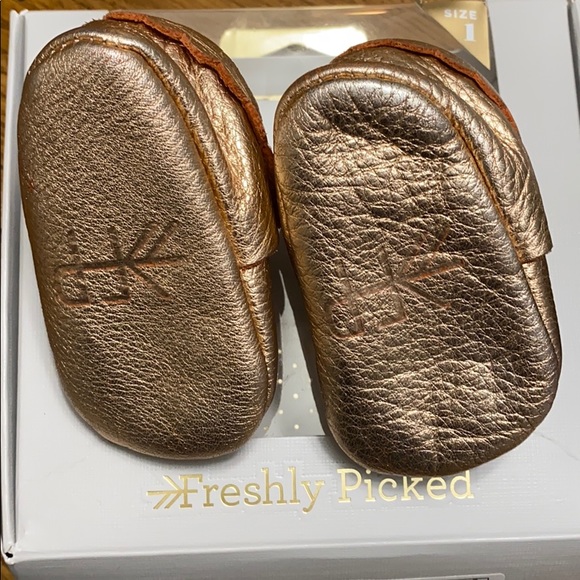 Freshly Picked Mary Jane Baby Moccasin- Rose Gold - Picture 2 of 7